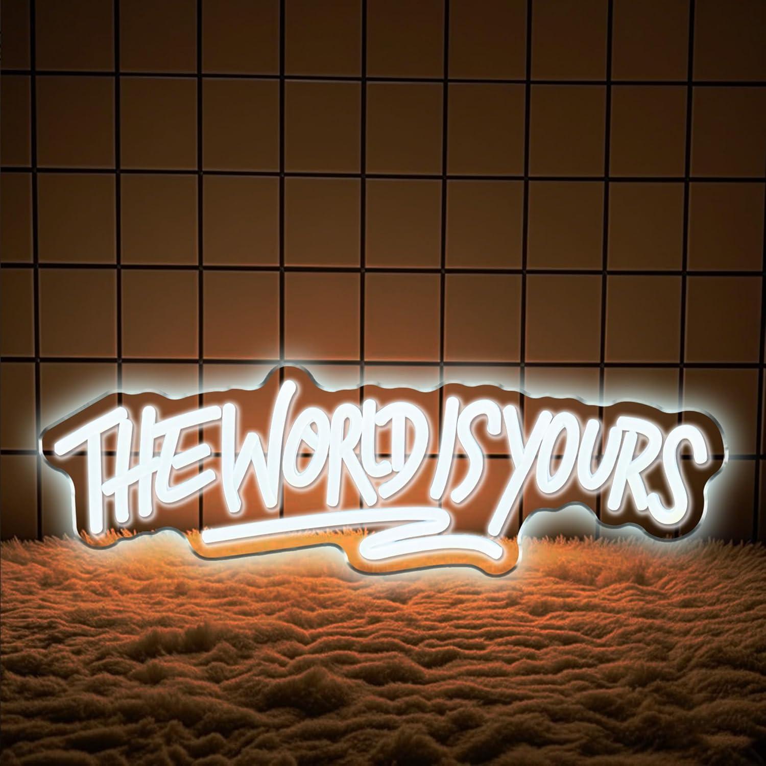 Insegna al neon The World is Y - Wedding Led recensione e prezzo